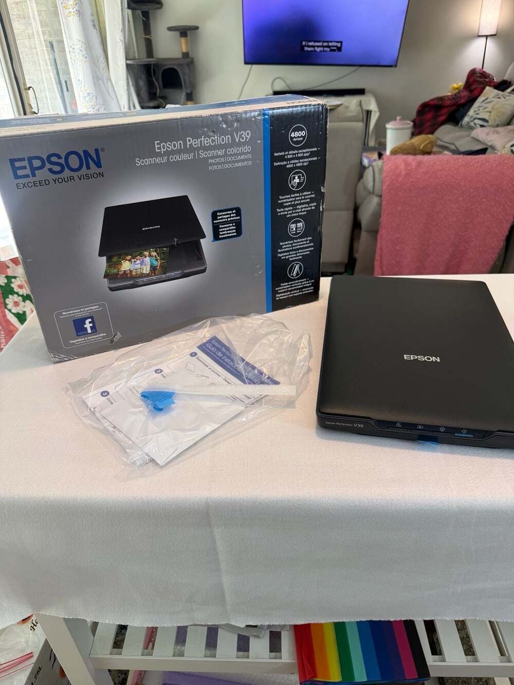 Epson Perfection V39 Color Photo and Document Flatbed Scanner